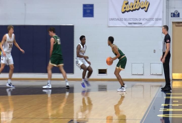 112321 St. Norbert UW Eau Claire mens basketball